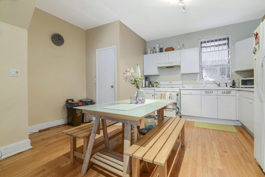 More Photos Of 598 Pacific St, Brooklyn Apartments For Sale