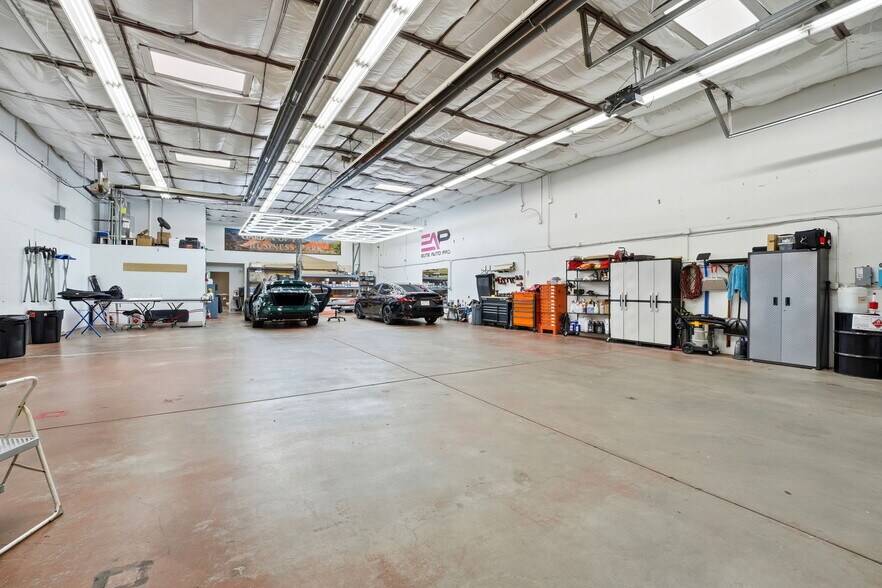 More Photos Of 949 Elkton Dr, Colorado Springs Warehouse For Lease