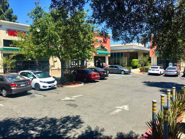 More Photos Of 24363 Southland Dr, Hayward Restaurant For Lease