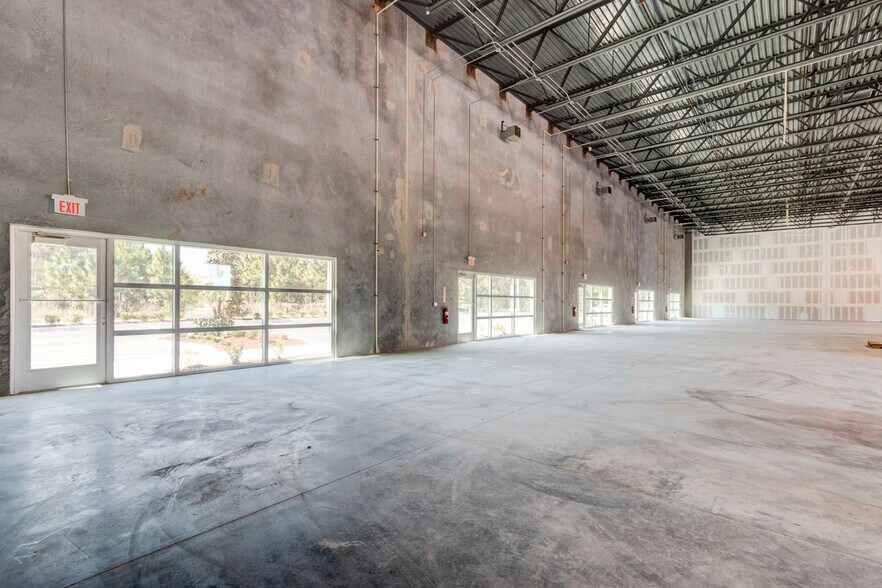 More Photos Of 4451 Eastport Park Way, Port Orange Industrial For Lease
