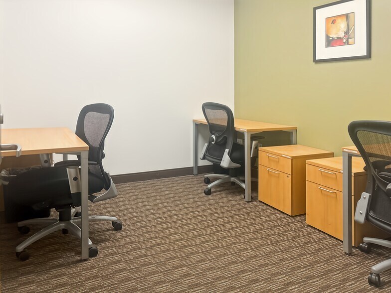 More Photos Of 1333 Burr Ridge Pky, Burr Ridge Coworking Space