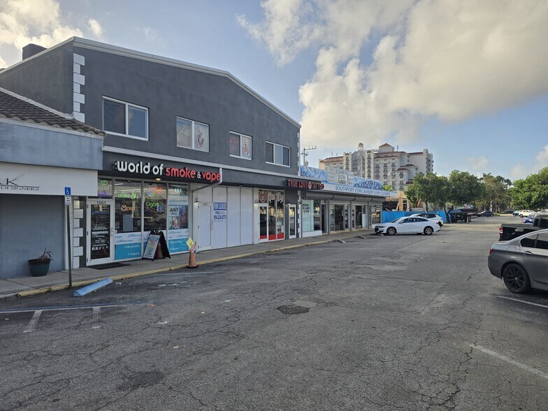 More Photos Of 1051-1057 SE 17th St, Fort Lauderdale Storefront Retail Office For Lease