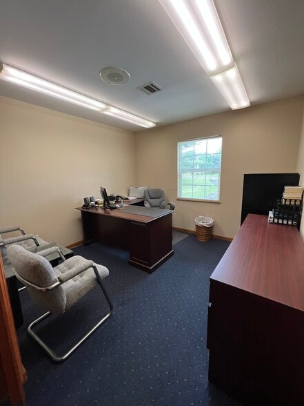 More Photos Of 1031 US Highway 202 N, Branchburg Office For Lease