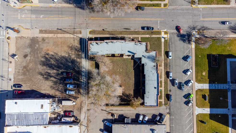 More Photos Of 122 E 1st St, Cortez Apartments For Sale