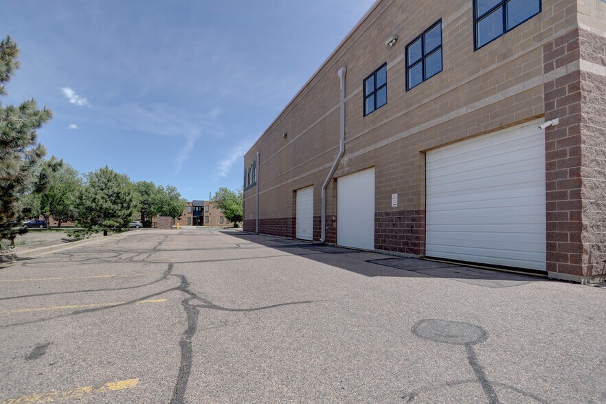 More Photos Of 11083-11093 E Mississippi Ave, Aurora Storefront For Lease