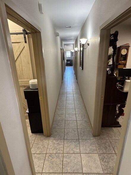 More Photos Of 1909 Indian Wells Rd, Alamogordo Loft Creative Space For Sale