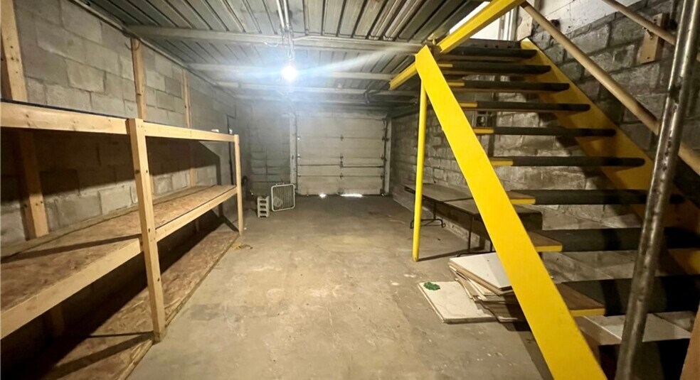 More Photos Of 438 Line Ave, Ellwood City Office For Sale