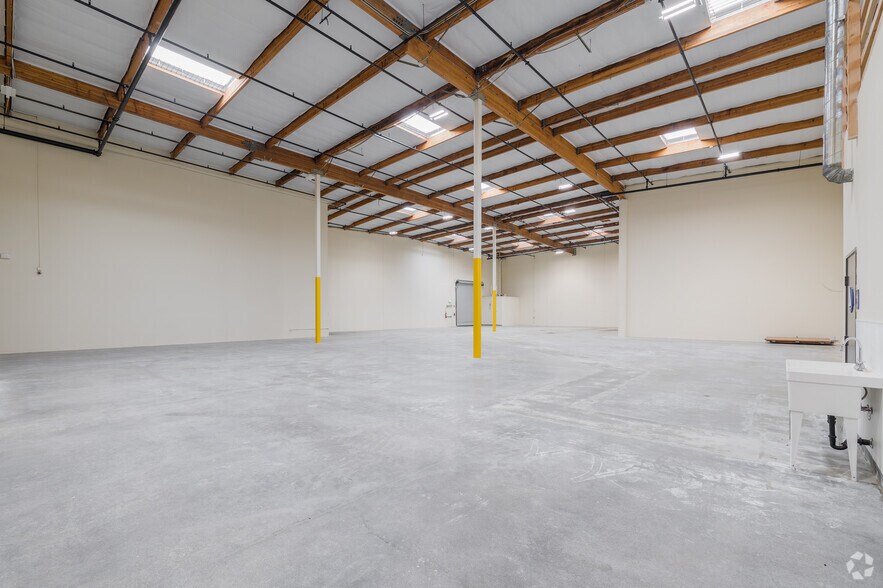 More Photos Of 9848 Firestone Blvd, Downey Unknown For Lease