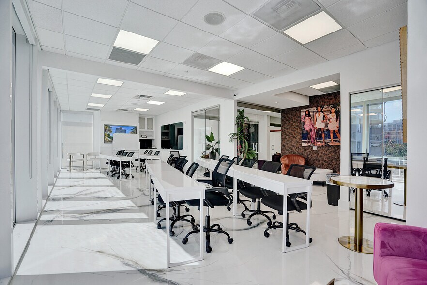 More Photos Of 18851 NE 29th Ave, Aventura Office For Lease