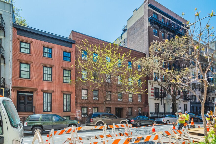 More Photos Of 206 W 21st St, New York Apartments For Sale