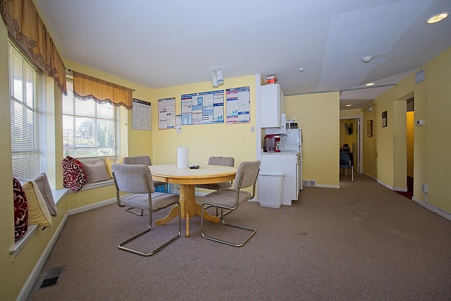 More Photos Of 766 Old York Rd, Jenkintown Medical For Sale