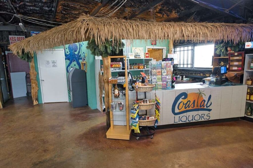 More Photos Of 10 FM 2611 Hl, Sargent Freestanding For Sale