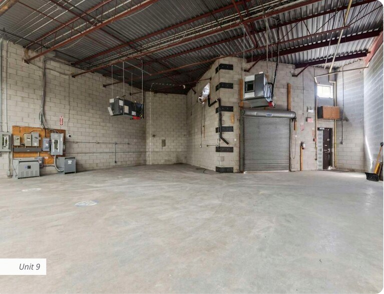 More Photos Of 1361 Huntingwood Dr, Toronto Warehouse For Lease