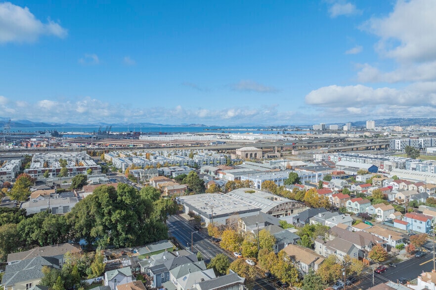 More Photos Of 1680 14th St, Oakland Warehouse For Lease