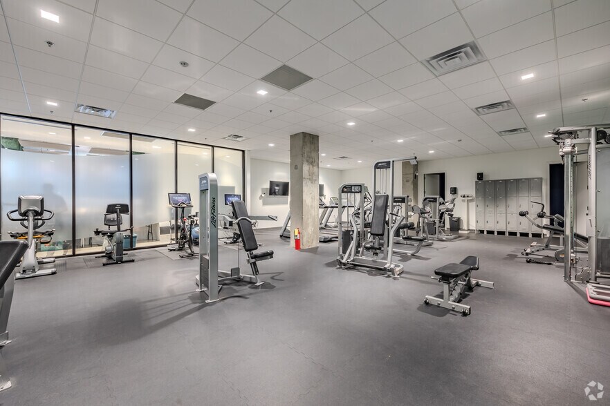 More Photos Of 1718-1720 NW Peachtree St, Atlanta Office For Lease