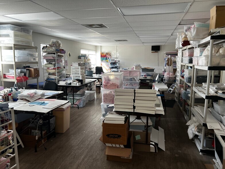 More Photos Of 3640 W Cypress St, Tampa General Retail For Lease
