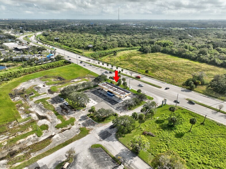 More Photos Of 4696 Okeechobee Rd, Fort Pierce Service Station For Sale