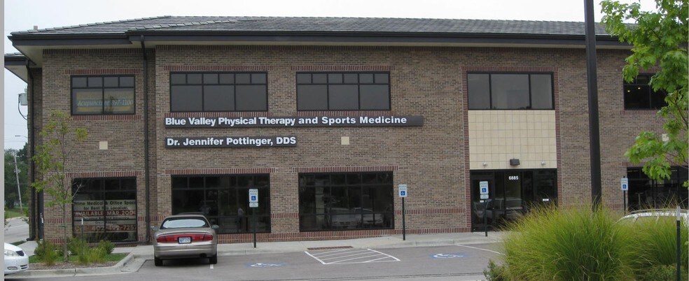 More Photos Of 6885 W 151st St, Overland Park Medical For Lease