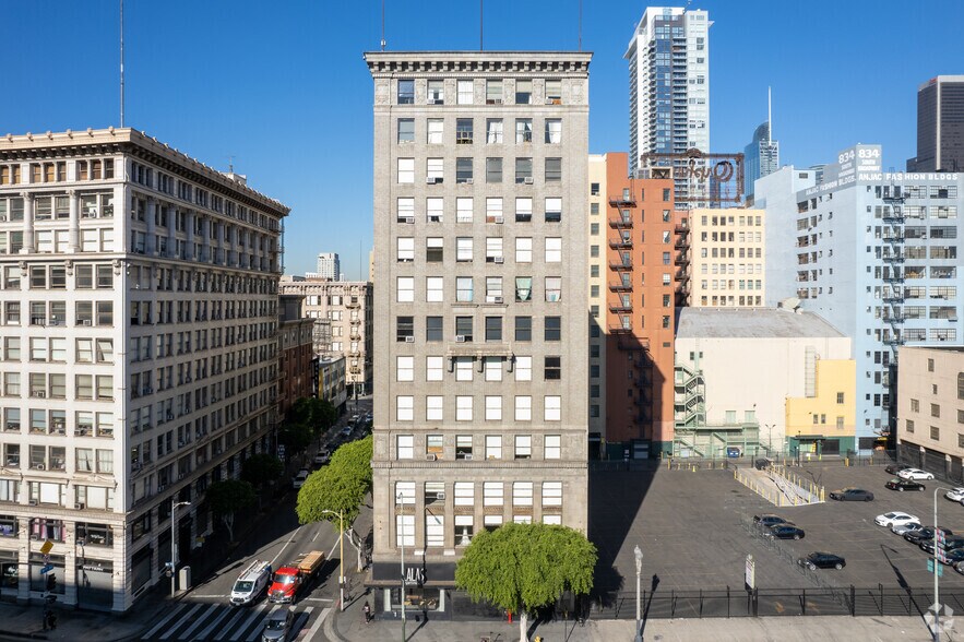 More Photos Of 101-117 W 9th St, Los Angeles Office For Lease