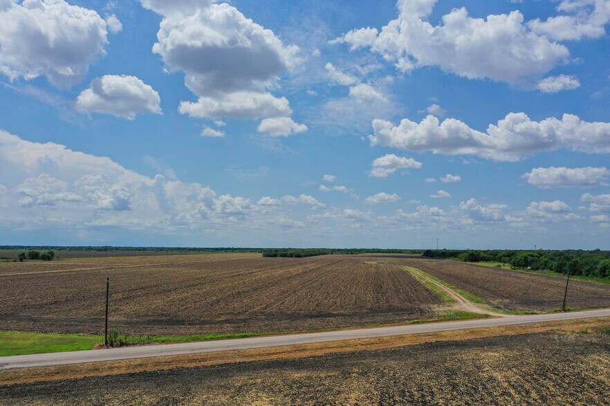 More Photos Of 1210 Darst Road, Beasley Land For Sale