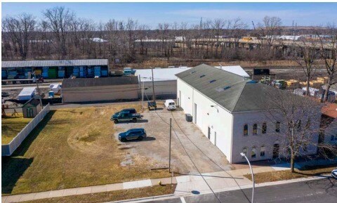 More Photos Of 2876 5th St, Trenton Light Manufacturing For Sale