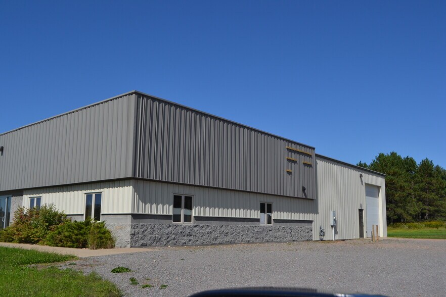 More Photos Of 1730 WI-153, Mosinee Warehouse For Lease