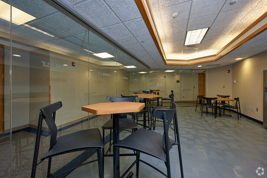 More Photos Of 1 Redcom Ctr, Victor Medical For Lease