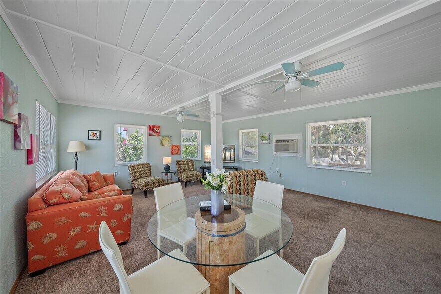 More Photos Of 4859 Commonwealth Dr, Siesta Key Apartments For Sale