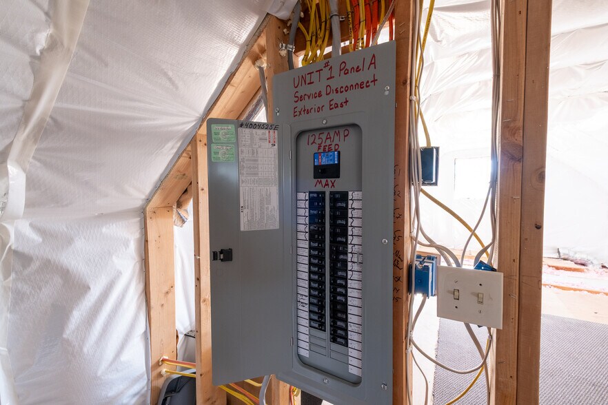 More Photos Of 14969 W Bow Hill Rd, Bow Bar For Sale