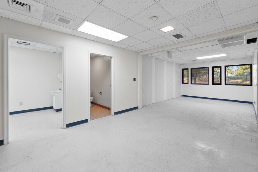 More Photos Of 1730 Amherst St, Winchester Medical For Sale