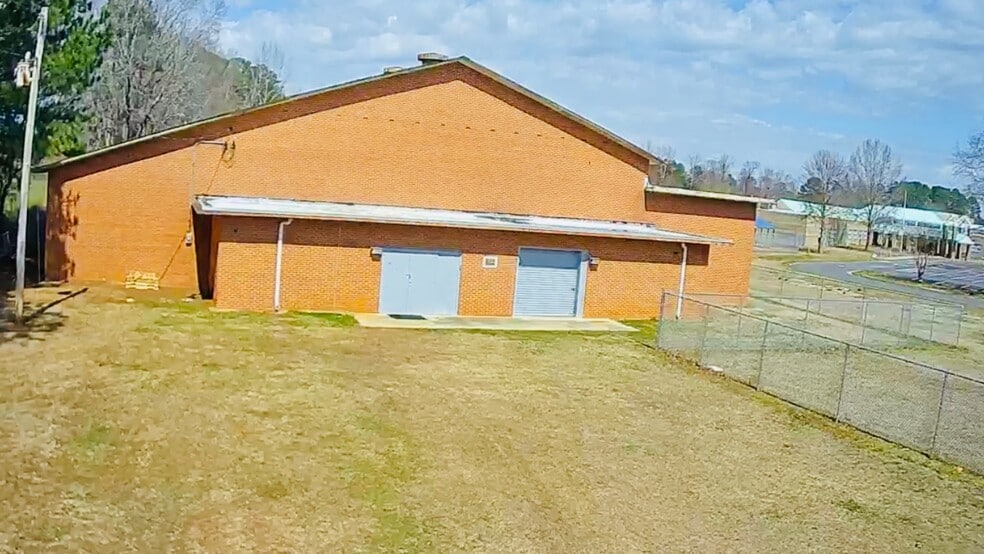 More Photos Of 2677 NC-903 Hwy, Stokes Sports And Entertainment For Sale