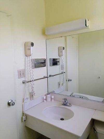 More Photos Of 1214 E Route 66 Blvd, Tucumcari Hotel For Sale