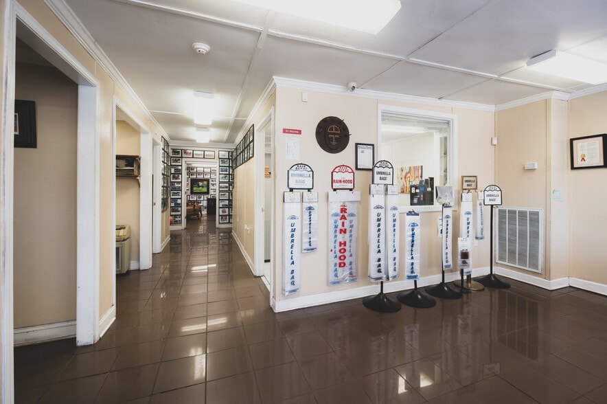 More Photos Of 3223 25th St, Metairie Loft Creative Space For Sale