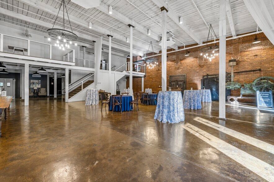 More Photos Of 600 S Broad St, Monroe Manufacturing For Lease