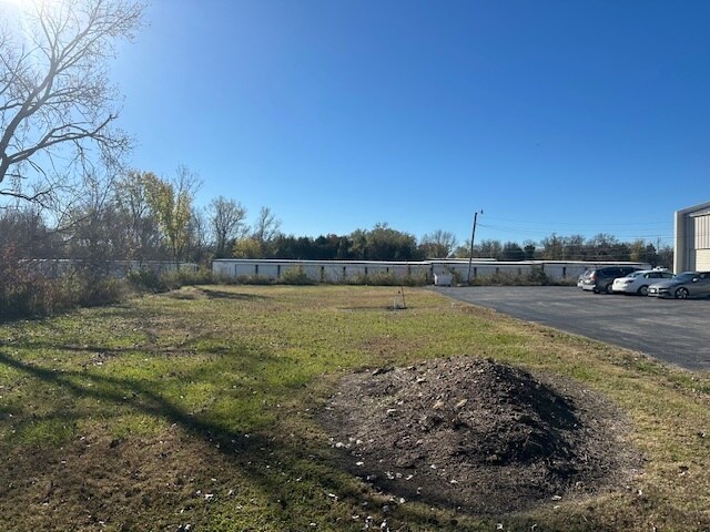 More Photos Of 3802 S Santa Fe Ave, Chanute Medical For Sale