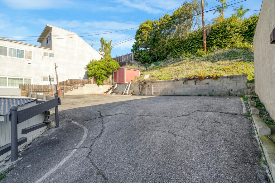 More Photos Of 8404 Pershing Dr, Playa Del Rey Restaurant For Sale