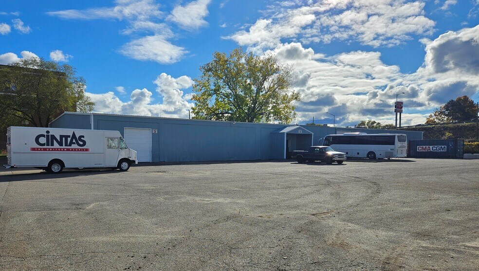 Primary Photo Of 322 Terminal St SW, Grand Rapids Distribution For Lease