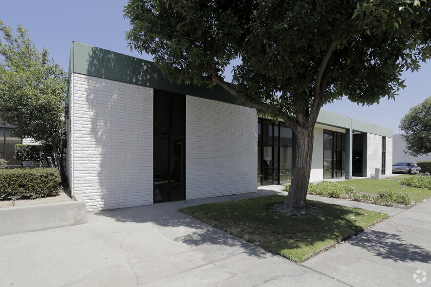 More Photos Of 9624 John St, Santa Fe Springs Unknown For Lease