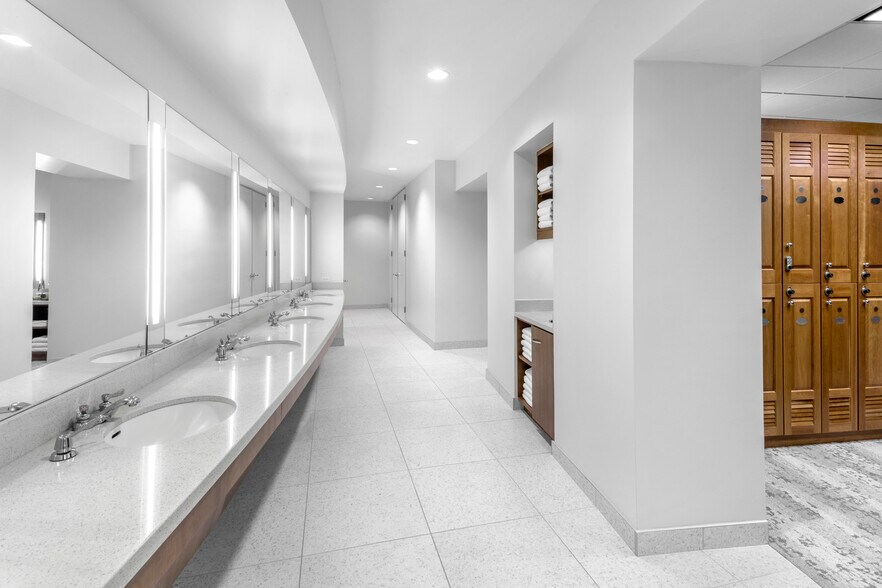 More Photos Of 1000 Louisiana St, Houston Office For Lease