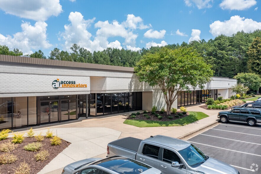 More Photos Of 5875 Peachtree Industrial Blvd, Norcross Unknown For Lease