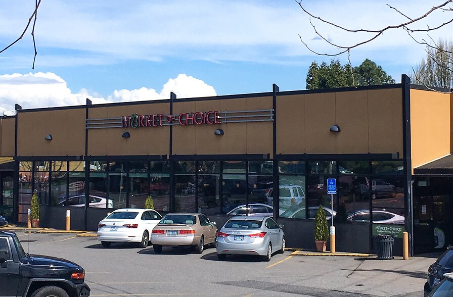 More Photos Of 8502 SW Terwilliger Blvd, Portland Supermarket For Lease