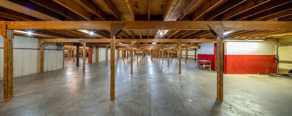 More Photos Of 2516 9th St, Great Bend Warehouse For Sale