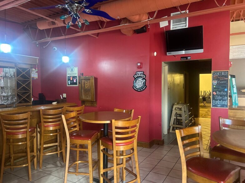 More Photos Of 5781 Seneca St, Elma Restaurant For Lease