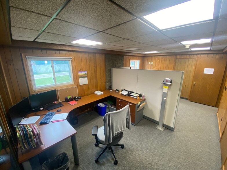 More Photos Of 6133 Aurelius Rd, Lansing Industrial For Sale