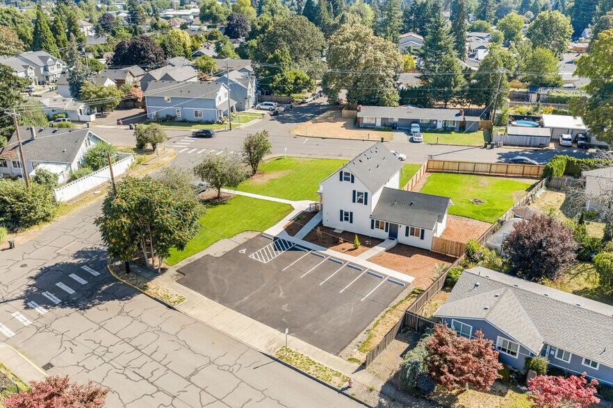 More Photos Of 525 SW 4th Ave, Canby Apartments For Sale
