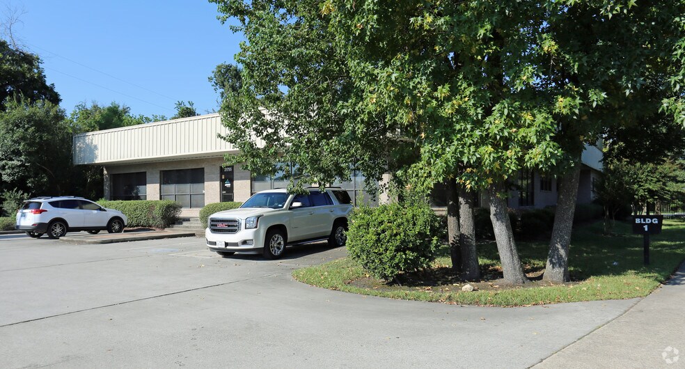 More Photos Of 21755 N I-45 Fwy, Spring Flex For Sale