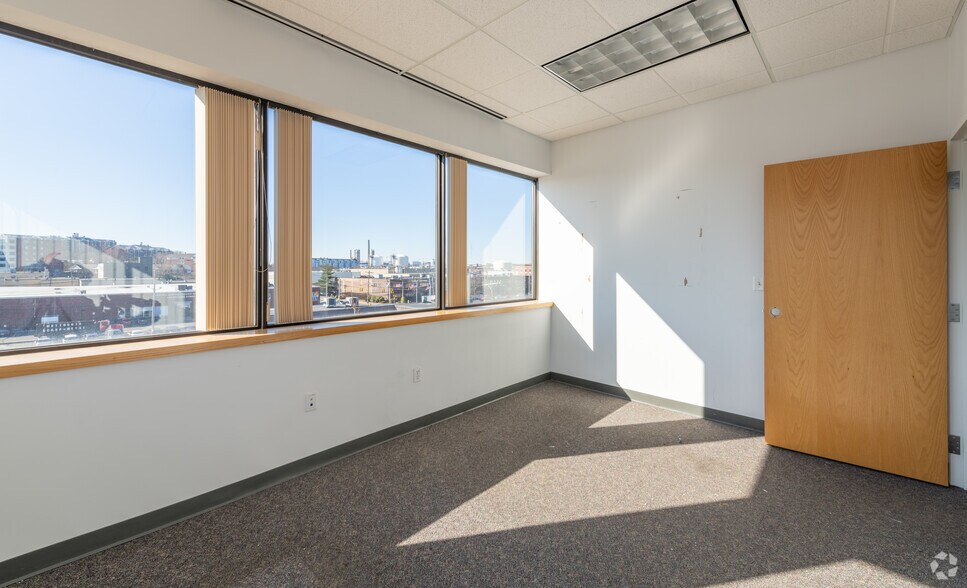 More Photos Of 90 Everett Ave, Chelsea Medical For Lease