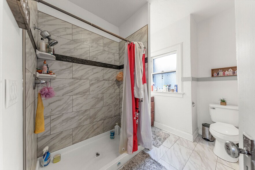 More Photos Of 982-998 The Alameda, San Jose Apartments For Sale