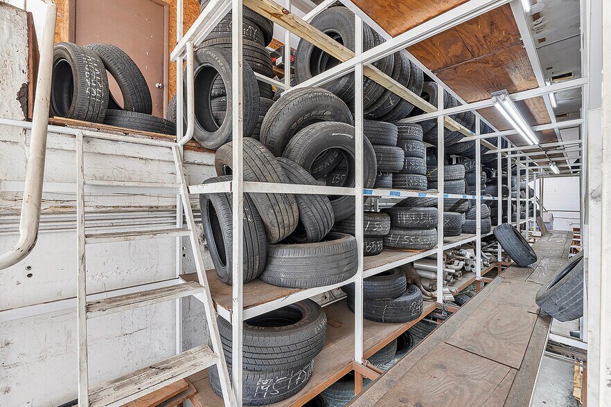 More Photos Of 3593 S Military Trl, Lake Worth Auto Repair For Sale