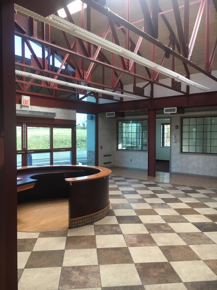 More Photos Of 880 Schechter Dr, Wilkes Barre Township Bank For Sale